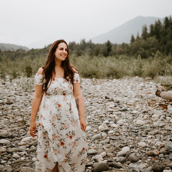 Meet your Posher, Lynnae - Picture 1 of 1